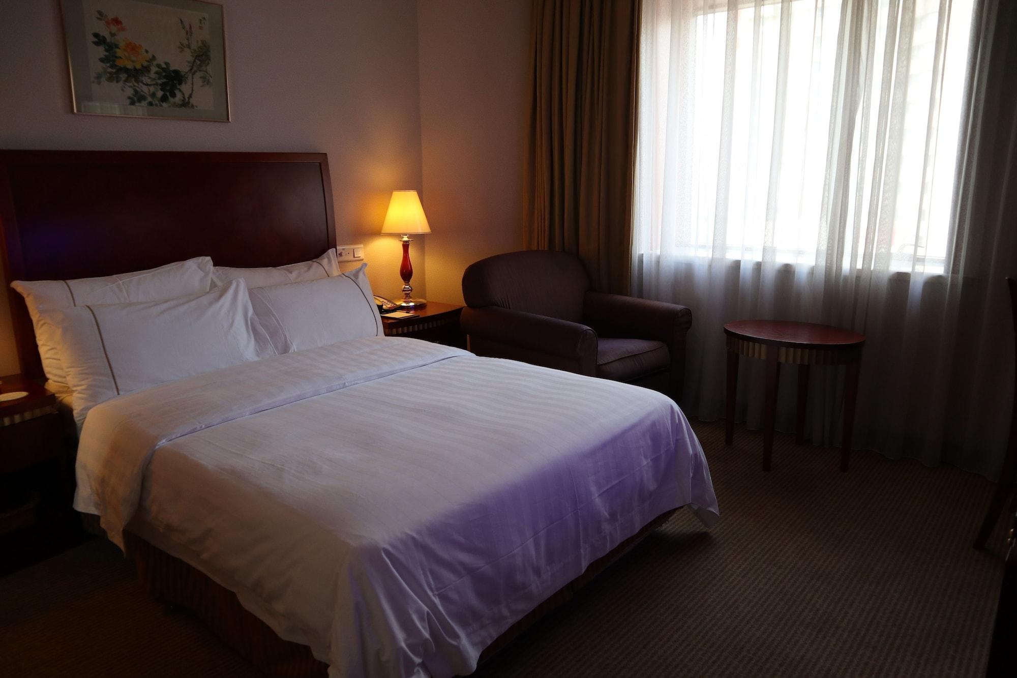 Jianguo Hotel Шанхай Екстериор снимка